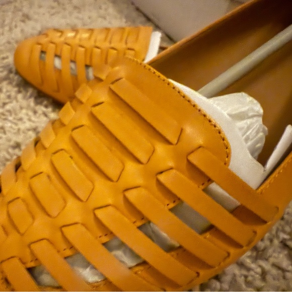 Nine West Huarache Flats - Picture 3 of 5